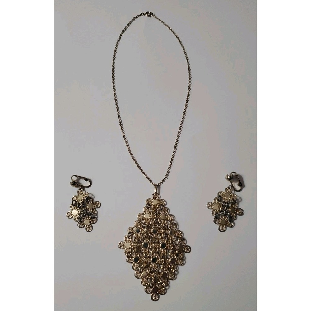 Sarah Coventry Daisy Chain Pendant Necklace Matching Earrings Gold Tone‎ Vintage